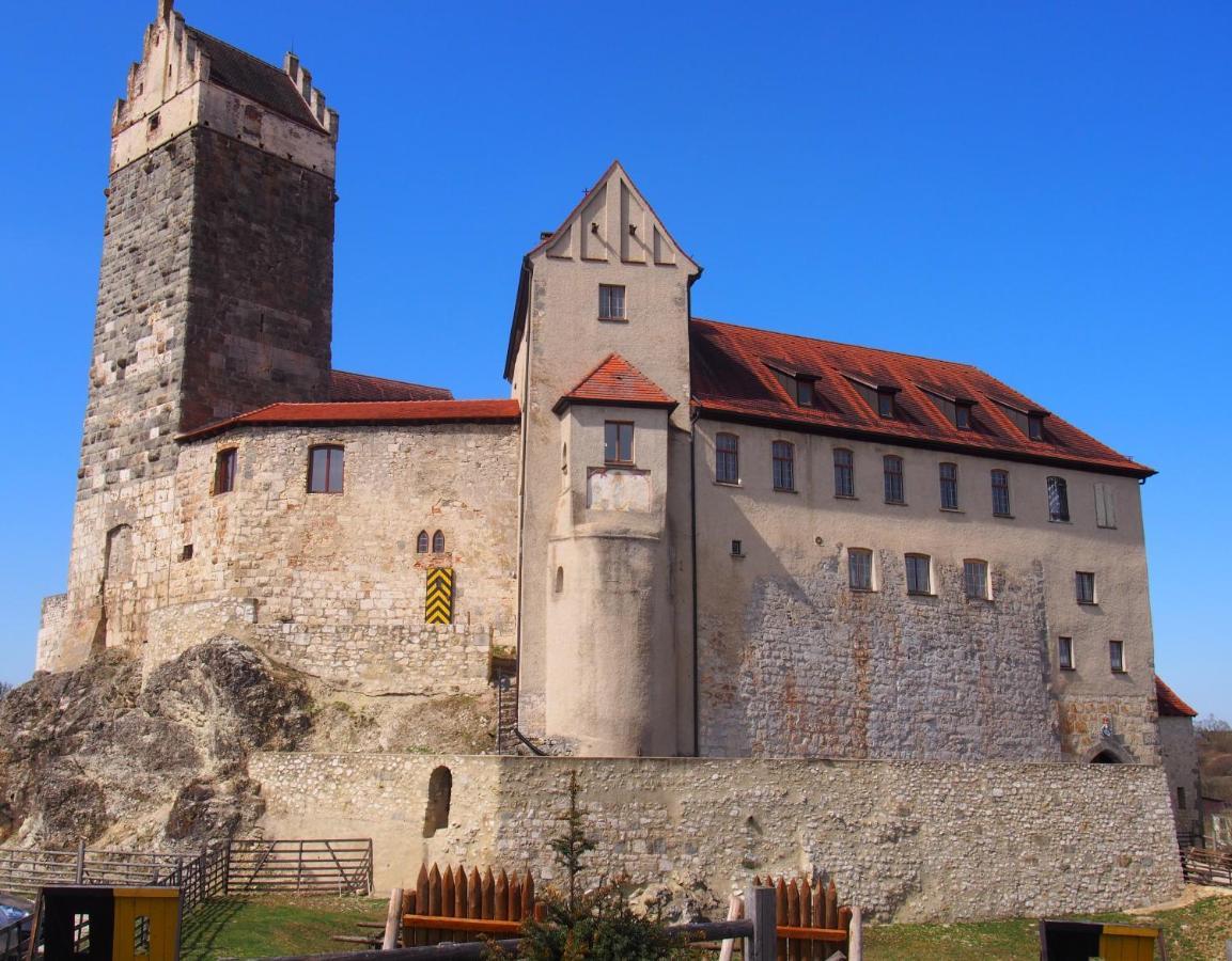 Hotel Burg Katzenstein Exterior foto